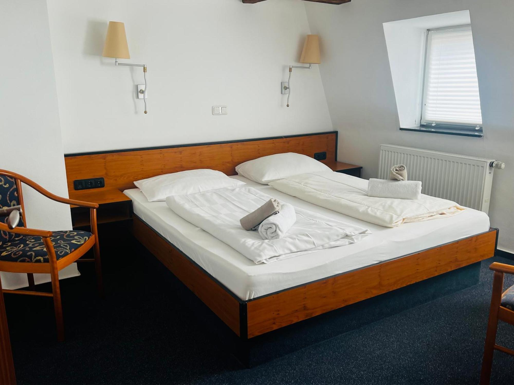 Hotel Am Malerwinkel Вертгейм Экстерьер фото